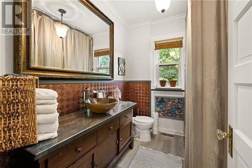 259 King Street, Moncton, NB - Indoor Photo Showing Bathroom