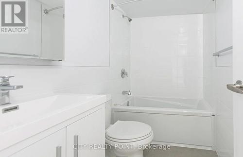 312 - 33 Isabella Street, Toronto (Church-Yonge Corridor), ON - Indoor Photo Showing Bathroom