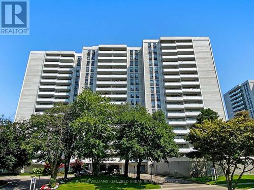 1111 - 10 Parkway Forest Drive, Toronto (Henry Farm), ON - Outdoor With Facade