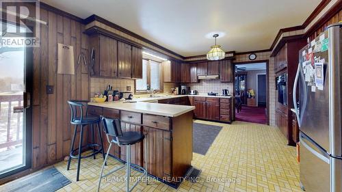 22 Ratcliff Road, Whitchurch-Stouffville, ON - Indoor Photo Showing Kitchen