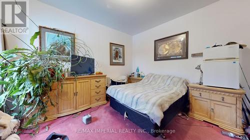 22 Ratcliff Road, Whitchurch-Stouffville, ON - Indoor Photo Showing Bedroom