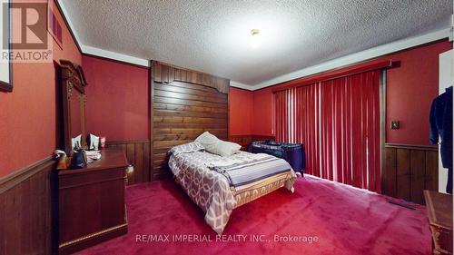 22 Ratcliff Road, Whitchurch-Stouffville, ON - Indoor Photo Showing Bedroom