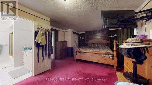 22 Ratcliff Road, Whitchurch-Stouffville, ON - Indoor Photo Showing Bedroom