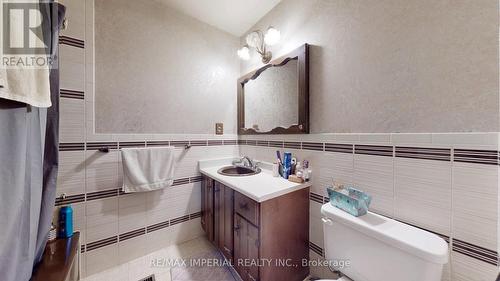 22 Ratcliff Road, Whitchurch-Stouffville, ON - Indoor Photo Showing Bathroom