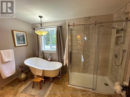 122 Fennah Road, Timiskaming Remote Area, ON - Indoor Photo Showing Bathroom