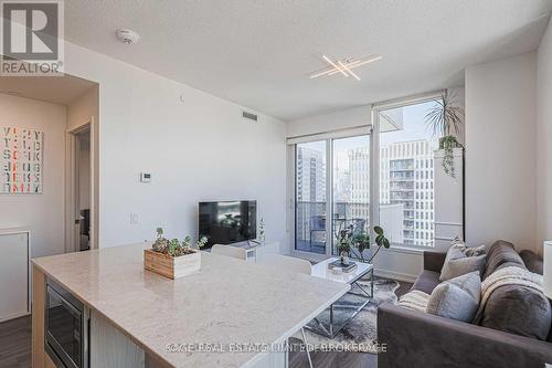 2103 - 20 Tubman Avenue, Toronto, ON - Indoor Photo Showing Living Room