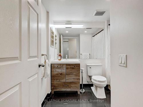 Ph212-155 Beecroft Rd, Toronto, ON - Indoor Photo Showing Bathroom