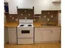 Lower-18 Kingly Crest Way, Vaughan, ON  - Indoor Photo Showing Kitchen With Double Sink 