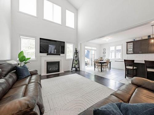 3040 Monarch Dr N, Orillia, ON - Indoor Photo Showing Living Room With Fireplace