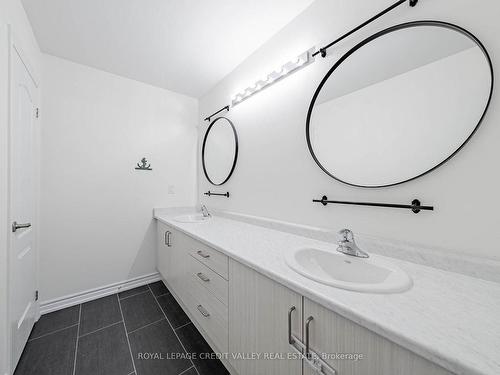 3040 Monarch Dr N, Orillia, ON - Indoor Photo Showing Bathroom