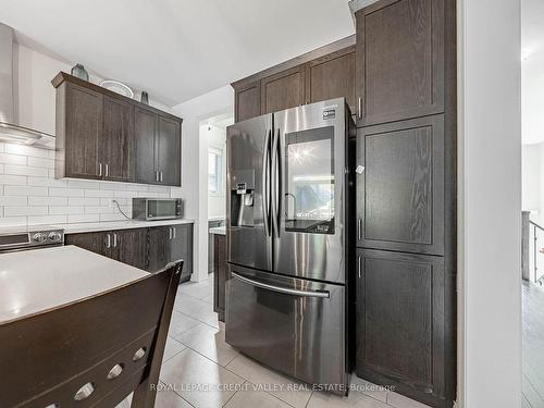 3040 Monarch Dr N, Orillia, ON - Indoor Photo Showing Kitchen