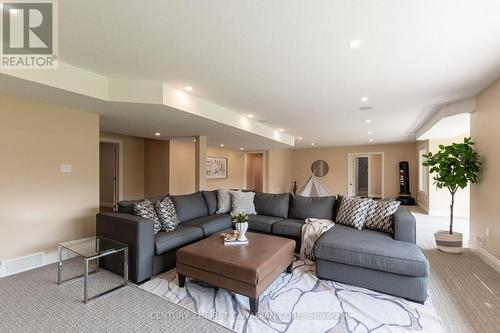 2386 Torrey Pines Way, London, ON - Indoor Photo Showing Living Room