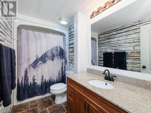 10-986 Range Road, Whitehorse, YT - Indoor Photo Showing Bathroom