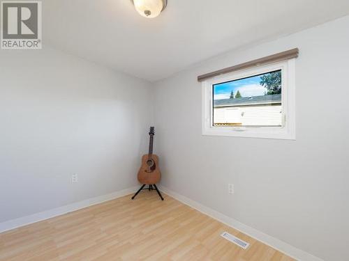 10-986 Range Road, Whitehorse, YT - Indoor Photo Showing Other Room