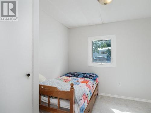 10-986 Range Road, Whitehorse, YT - Indoor Photo Showing Bedroom