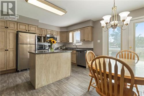 126 Fairview Knoll Drive, Moncton, NB - Indoor Photo Showing Dining Room