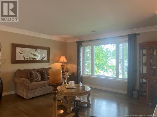 1060 Birchwood Drive, Bathurst, NB - Indoor Photo Showing Living Room