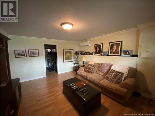 1060 Birchwood Drive, Bathurst, NB - Indoor Photo Showing Living Room