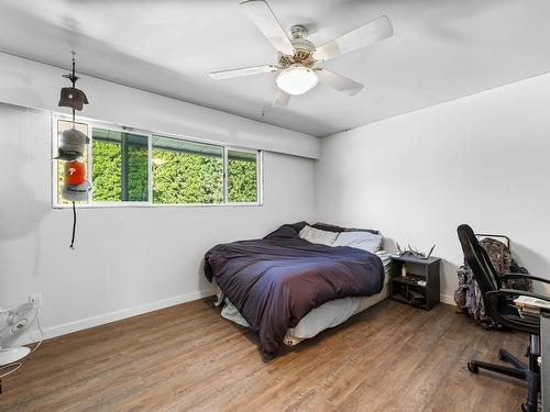 1128 Bentley Place, Kamloops, BC - Indoor Photo Showing Bedroom