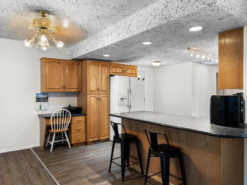 1128 Bentley Place, Kamloops, BC - Indoor Photo Showing Kitchen