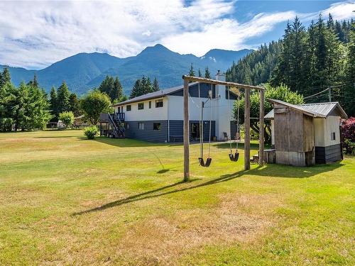 1301 Sayward Rd, Sayward, BC 