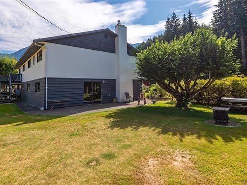 1301 Sayward Rd, Sayward, BC 