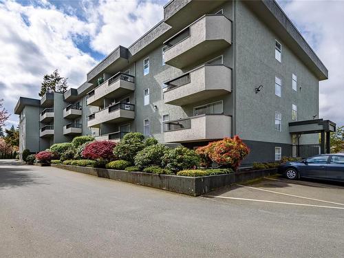 110-1045 Cumberland Rd, Courtenay, BC - Outdoor