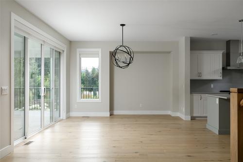 4651 Raymer Road, Kelowna, BC - Indoor Photo Showing Other Room