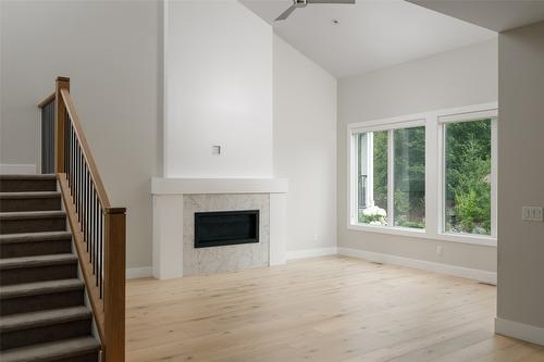 4651 Raymer Road, Kelowna, BC - Indoor With Fireplace