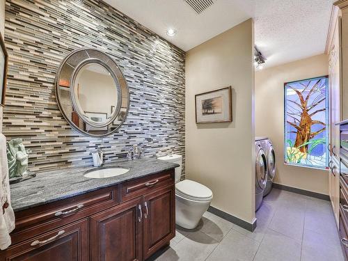 Powder room - 2381 Route 125 S., Saint-Donat, QC 