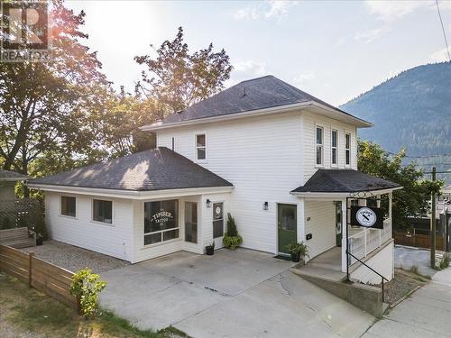 614 Josephine  Street, Nelson, BC - Outdoor