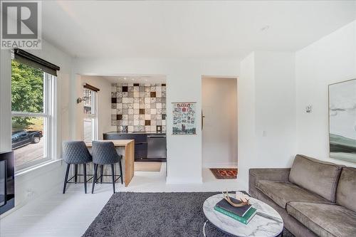 614 Josephine  Street, Nelson, BC - Indoor Photo Showing Living Room