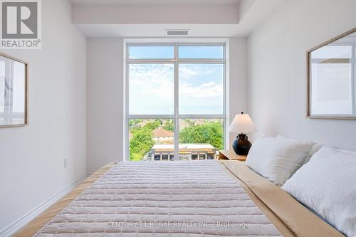 702 - 460 Dundas Street E, Hamilton (Waterdown), ON - Indoor Photo Showing Bedroom