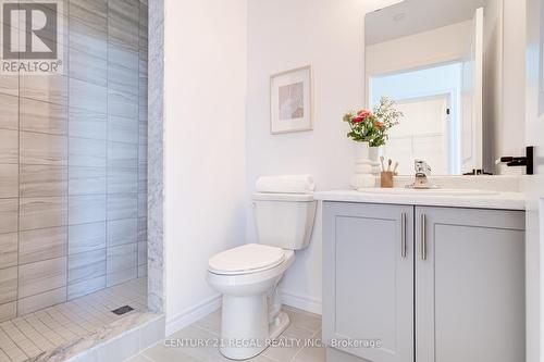 702 - 460 Dundas Street E, Hamilton (Waterdown), ON - Indoor Photo Showing Bathroom