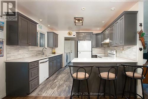 7 Stark Street, Bluewater (Bayfield), ON - Indoor Photo Showing Kitchen