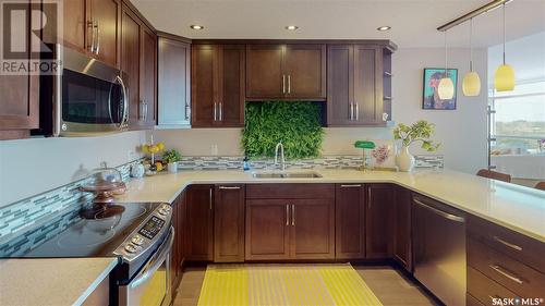 602 2300 Broad Street, Regina, SK - Indoor Photo Showing Kitchen