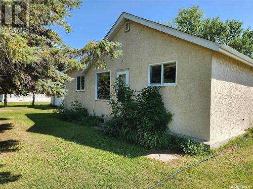 101 Belfast Street, North Portal, SK - Outdoor