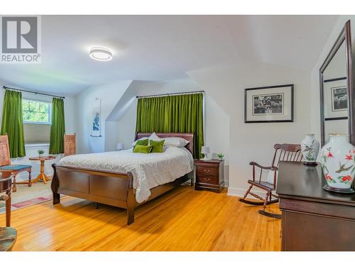 1101 Columbia  Avenue, Trail, BC - Indoor Photo Showing Bedroom