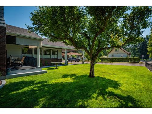 1101 Columbia Avenue, Trail, BC - Outdoor With Deck Patio Veranda