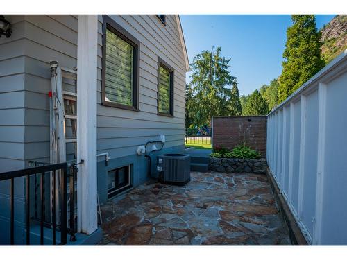 1101 Columbia Avenue, Trail, BC - Outdoor With Deck Patio Veranda With Exterior