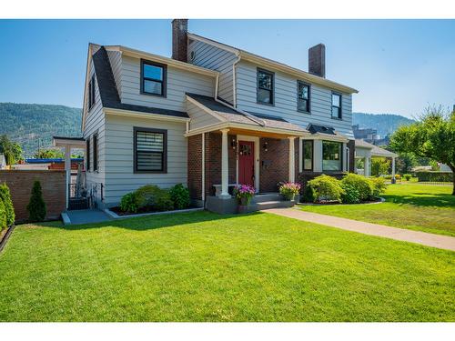 1101 Columbia Avenue, Trail, BC - Outdoor With Facade