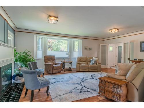 1101 Columbia Avenue, Trail, BC - Indoor Photo Showing Living Room With Fireplace