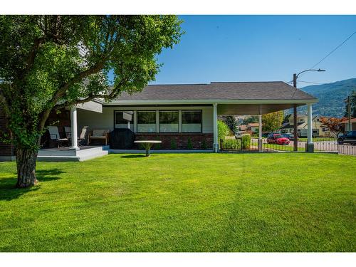 1101 Columbia Avenue, Trail, BC - Outdoor With Deck Patio Veranda