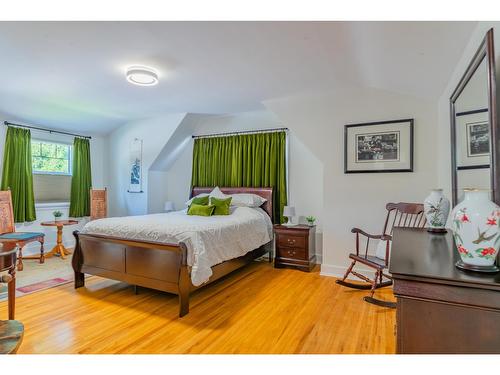 1101 Columbia Avenue, Trail, BC - Indoor Photo Showing Bedroom