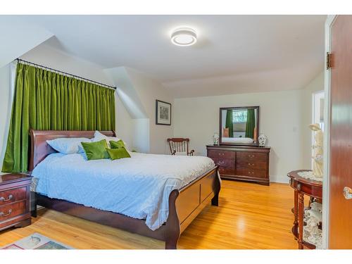 1101 Columbia Avenue, Trail, BC - Indoor Photo Showing Bedroom