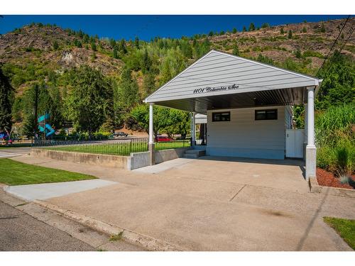 1101 Columbia Avenue, Trail, BC - Outdoor