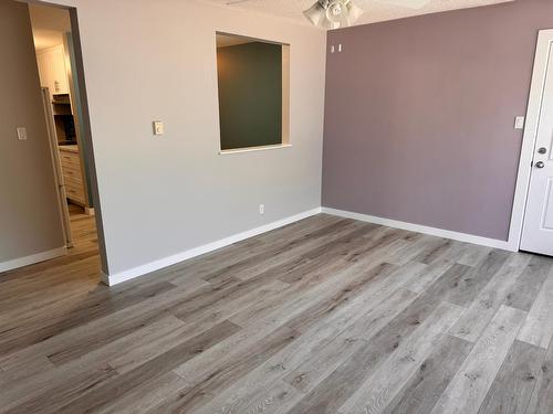 4 - 668 75Th Avenue, Grand Forks, BC - Indoor Photo Showing Other Room