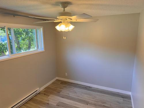 4 - 668 75Th Avenue, Grand Forks, BC - Indoor Photo Showing Other Room