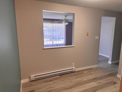 4 - 668 75Th Avenue, Grand Forks, BC - Indoor Photo Showing Other Room