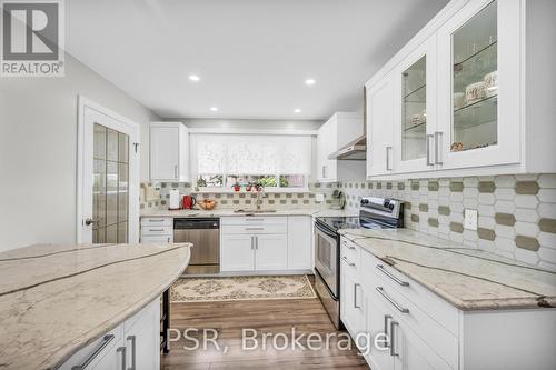 154 Gainsborough Road, Hamilton (Riverdale), ON - Indoor Photo Showing Kitchen With Upgraded Kitchen